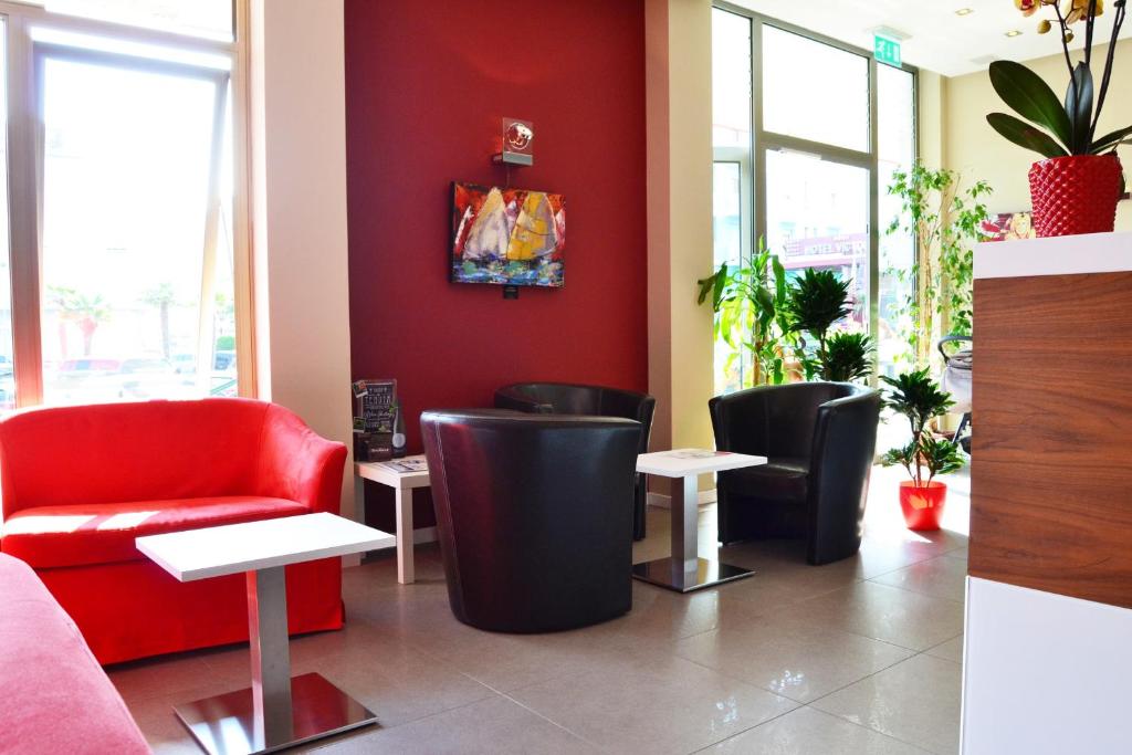 Χώρος καθιστικού στο Hotel Midi