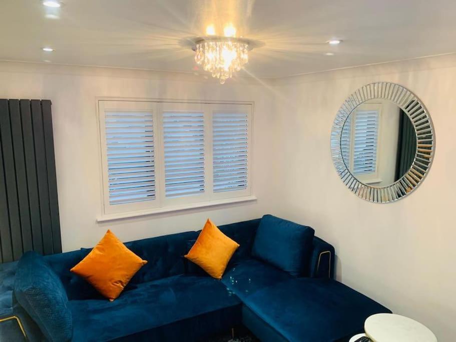 One bedroom posh and neat flat, Thamesmead Updated 2023 Prices