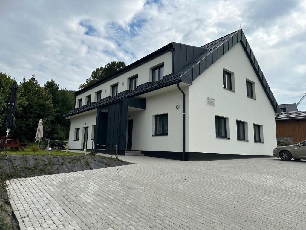 Budova, kde se apartmán nachází