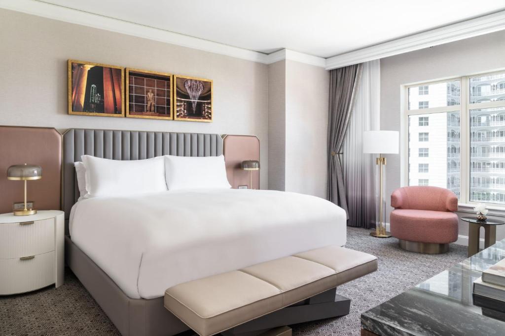 The Ritz-Carlton, Dallas - King Suite Met één Slaapkamer Met Een Bankje