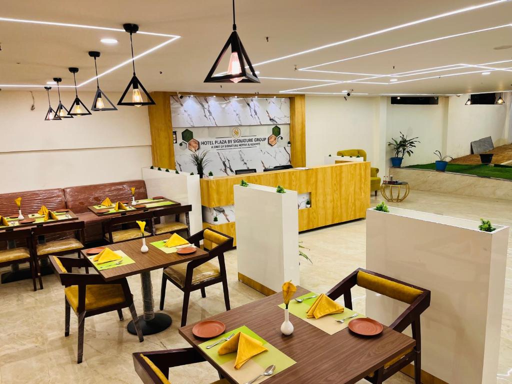 Restaurace v ubytování Hotel Plaza Hyderabad Airport Zone
