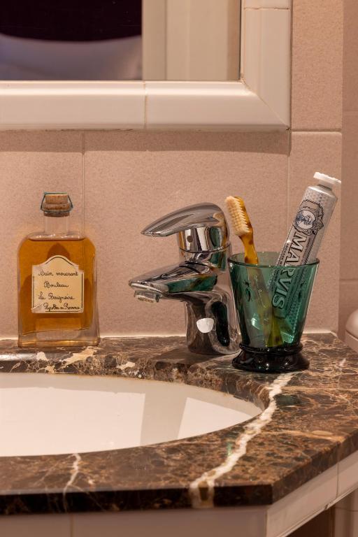 Hôtel Le Saint Gregoire - Resim 17