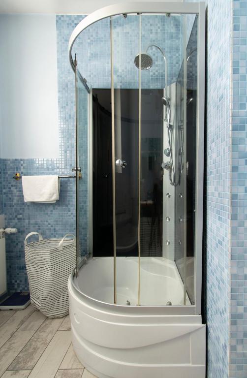 Kúpeľňa v ubytovaní Wondrous Apartment Warszawska street