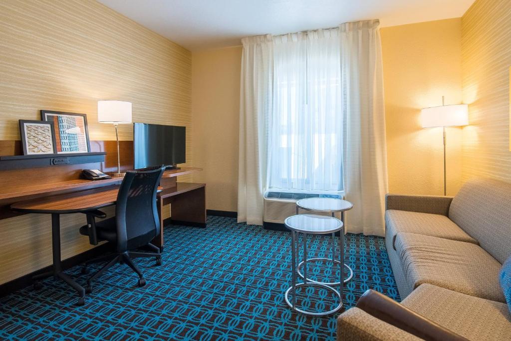 Fairfield Inn & Suites by Marriott Provo Orem - King Suite