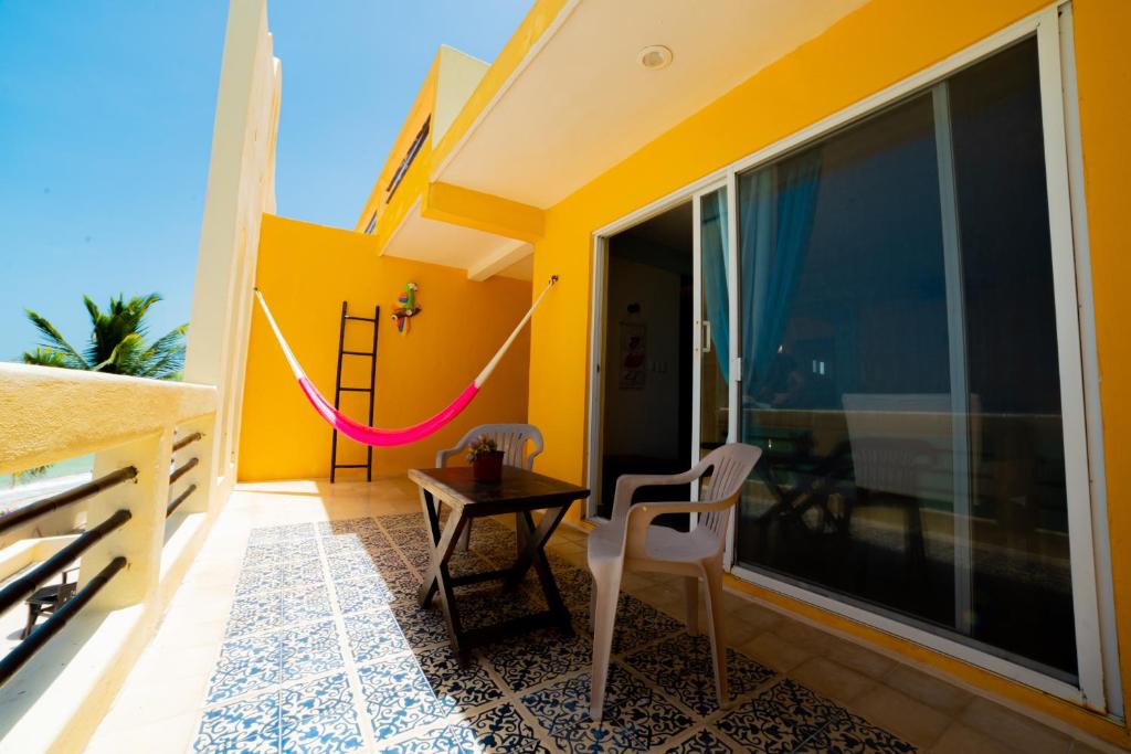 Balkón nebo terasa v ubytování Hotel Flamingos Inn
