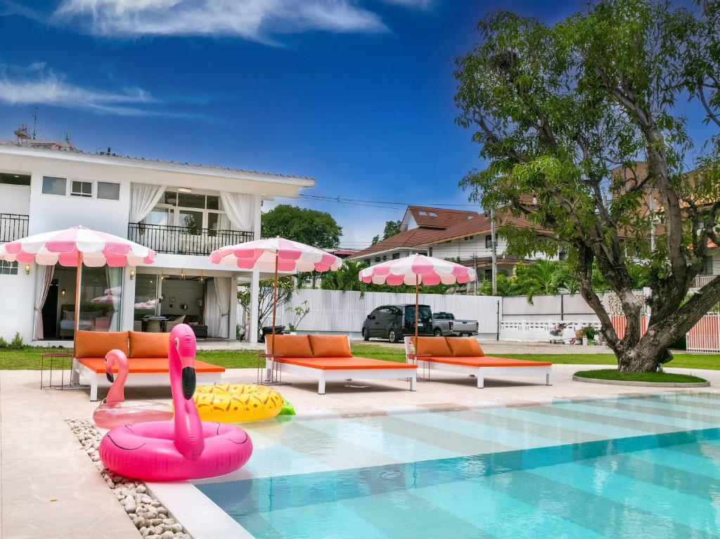 Pink Moon Pool Villa in Quiet Area of Nimmanhaemin, Chiang Mai (2025 ...