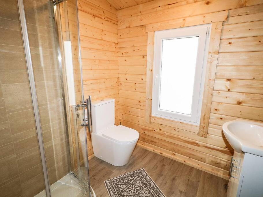 Luxury Log Cabin with Private Hot Tub & Sea Views, Letterkenny – Updated  2023 Prices