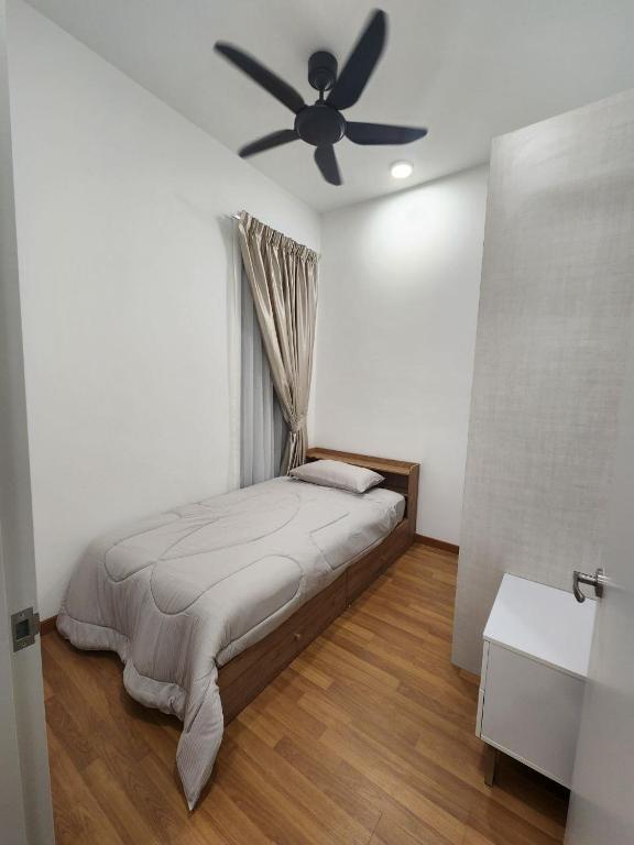 Postel nebo postele na pokoji v ubytování MuciHOME Clio 3R2B, Putrajaya Condo Near to IOI City Mall, Alamanda, Hospital Serdang, Wetland Studio KRU dll- Non Smoking Home for Malaysian Only