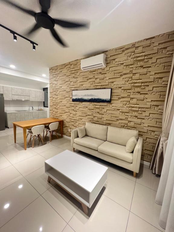 Posezení v ubytování MuciHOME Clio 3R2B, Putrajaya Condo Near to IOI City Mall, Alamanda, Hospital Serdang, Wetland Studio KRU dll- Non Smoking Home for Malaysian Only