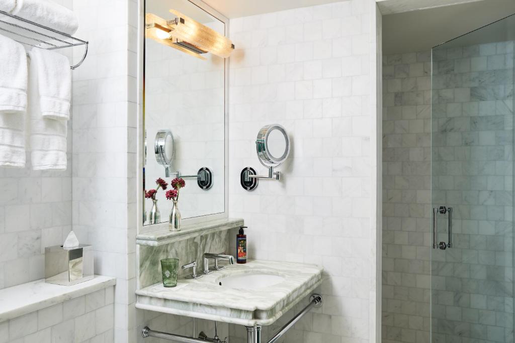 The Fifth Avenue Hotel photo 4