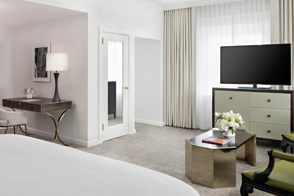 Amway Grand Plaza Hotel, Curio Collection by Hilton photo