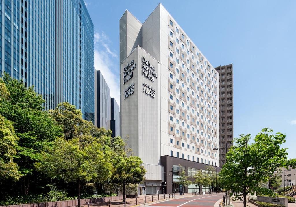 a rendering of the headquarters of the berkeley hotel at Daiwa Roynet Hotel Tokyo Osaki in Tokyo