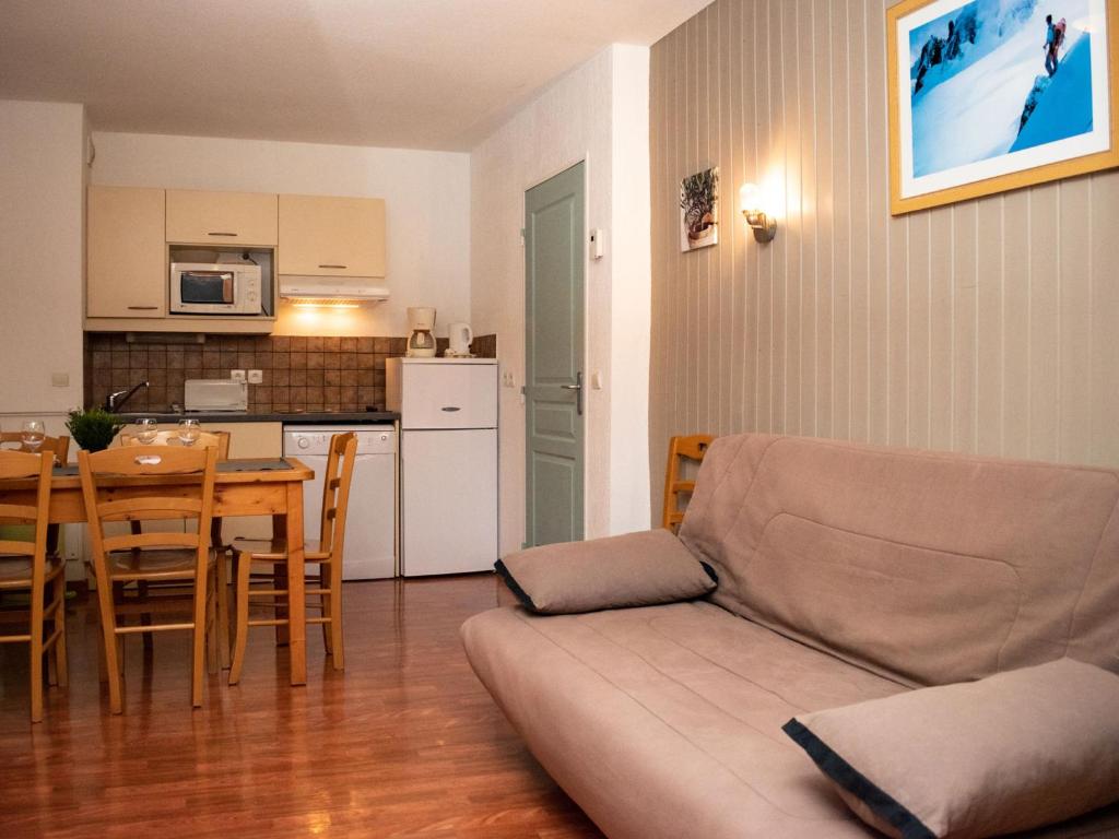 Кухня или мини-кухня в Appartement Le Dévoluy, 3 pièces, 6 personnes - FR-1-504-454
