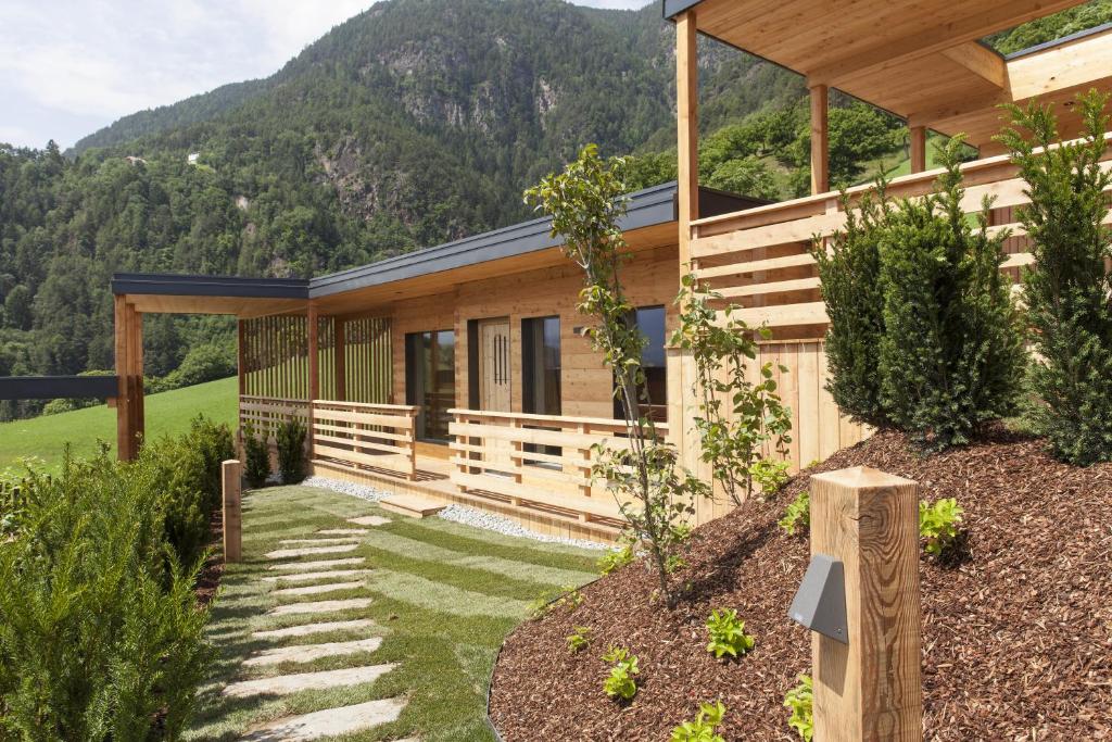 Nespecifikovaný výhled na hory nebo výhled na hory při pohledu z hotelu