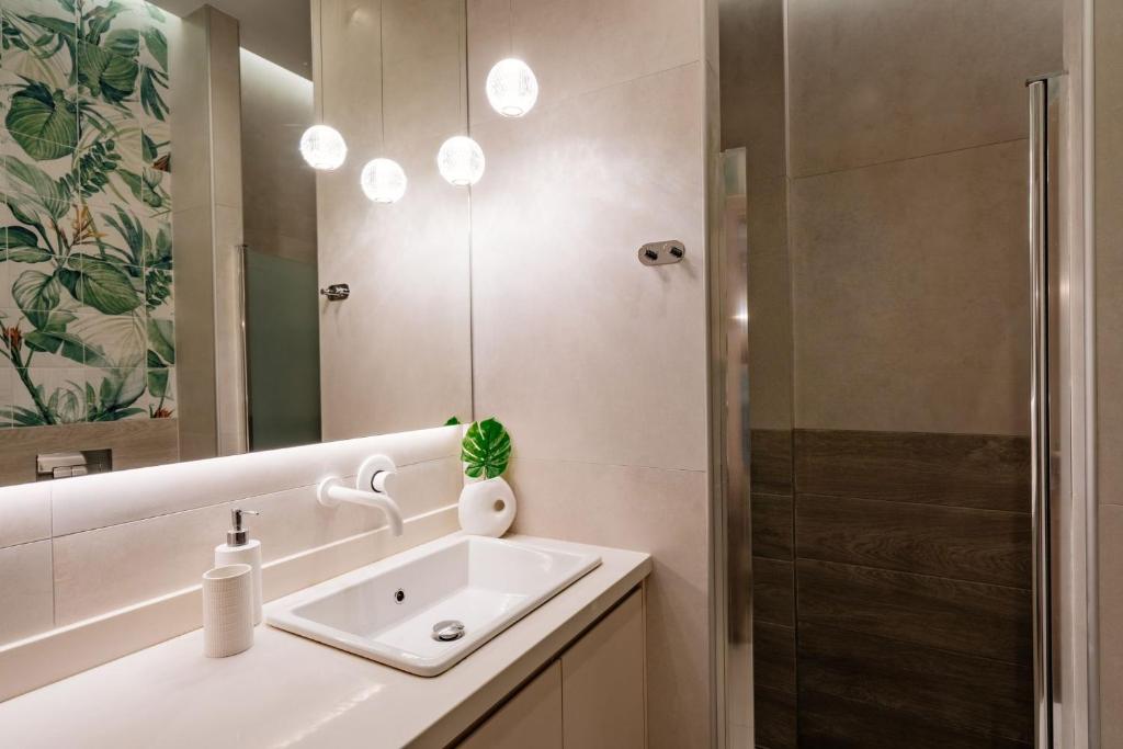 Iasmos Luxury Apartment - 10