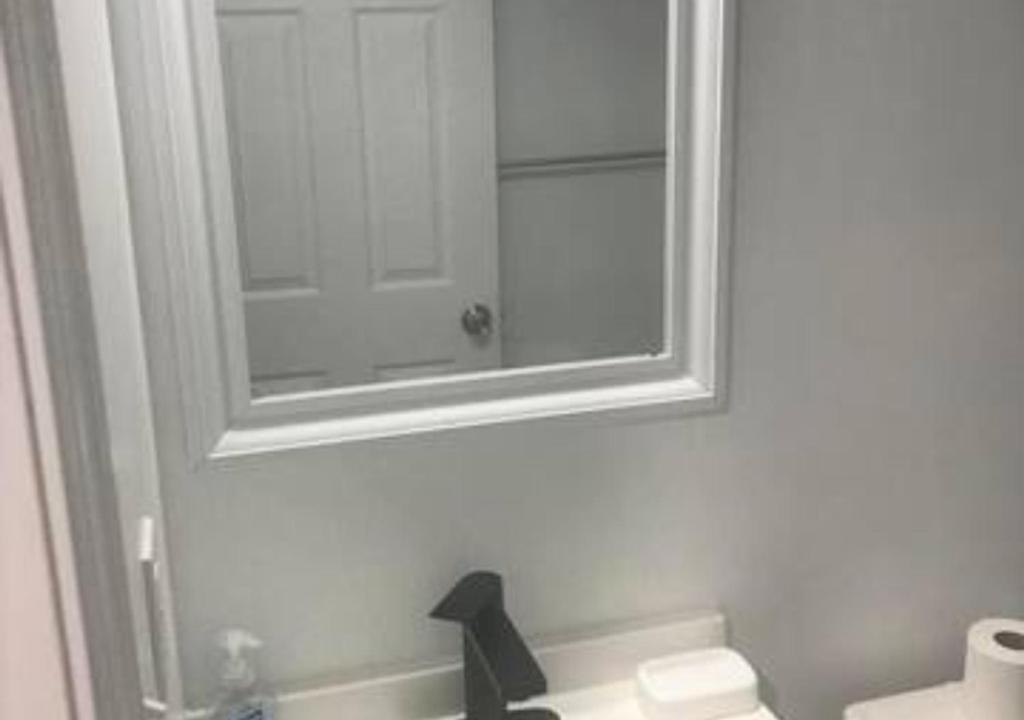 Airport Xpress Guestrooms - Double Room With Shared Bathroom
