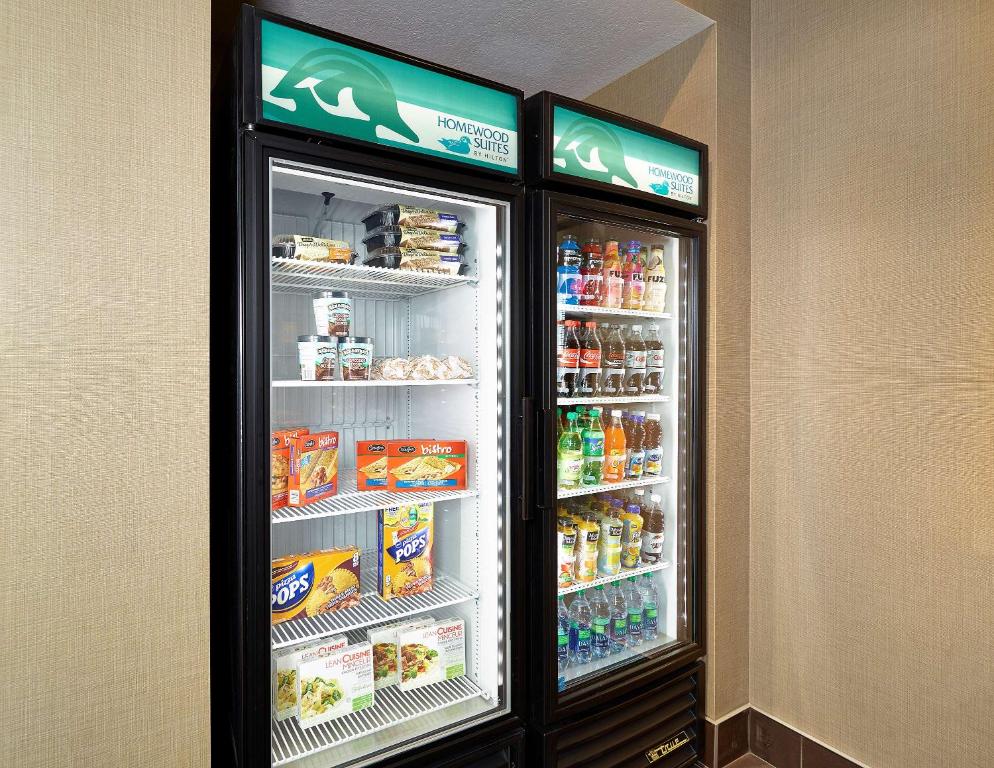 Homewood Suites Calgary Airport - Resim 15