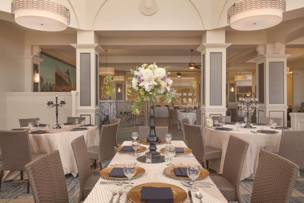 Embassy Suites San Francisco Airport Waterfront photo