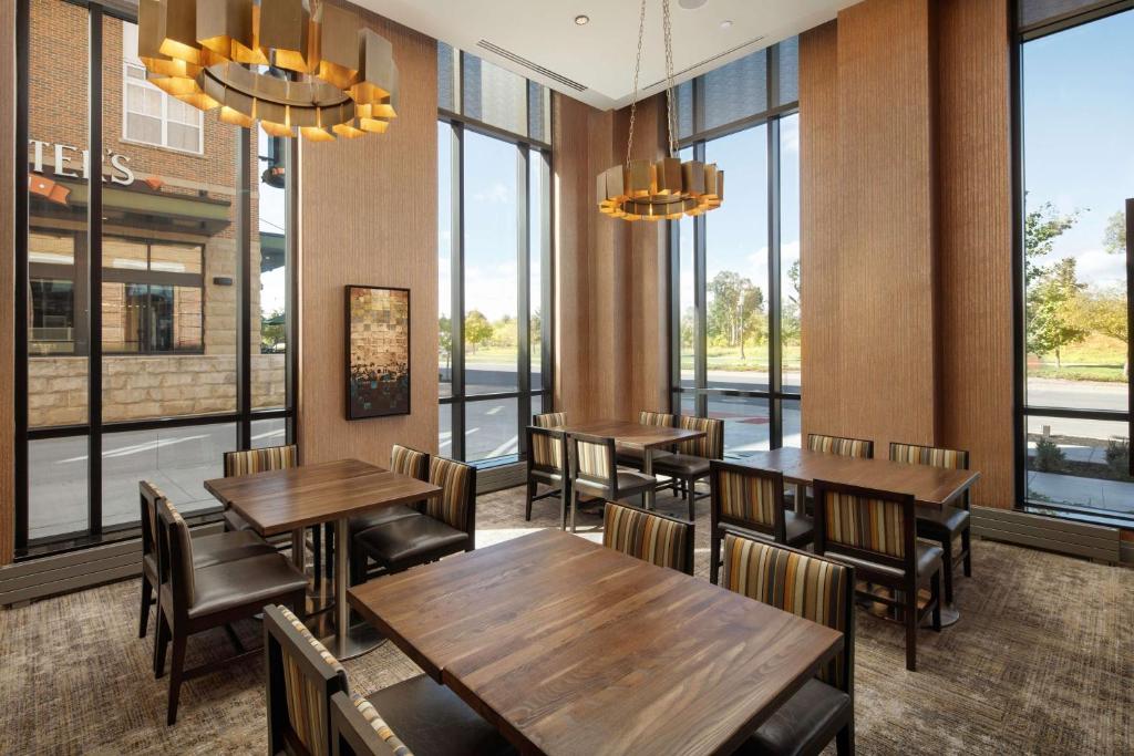 Embassy Suites by Hilton South Bend photo