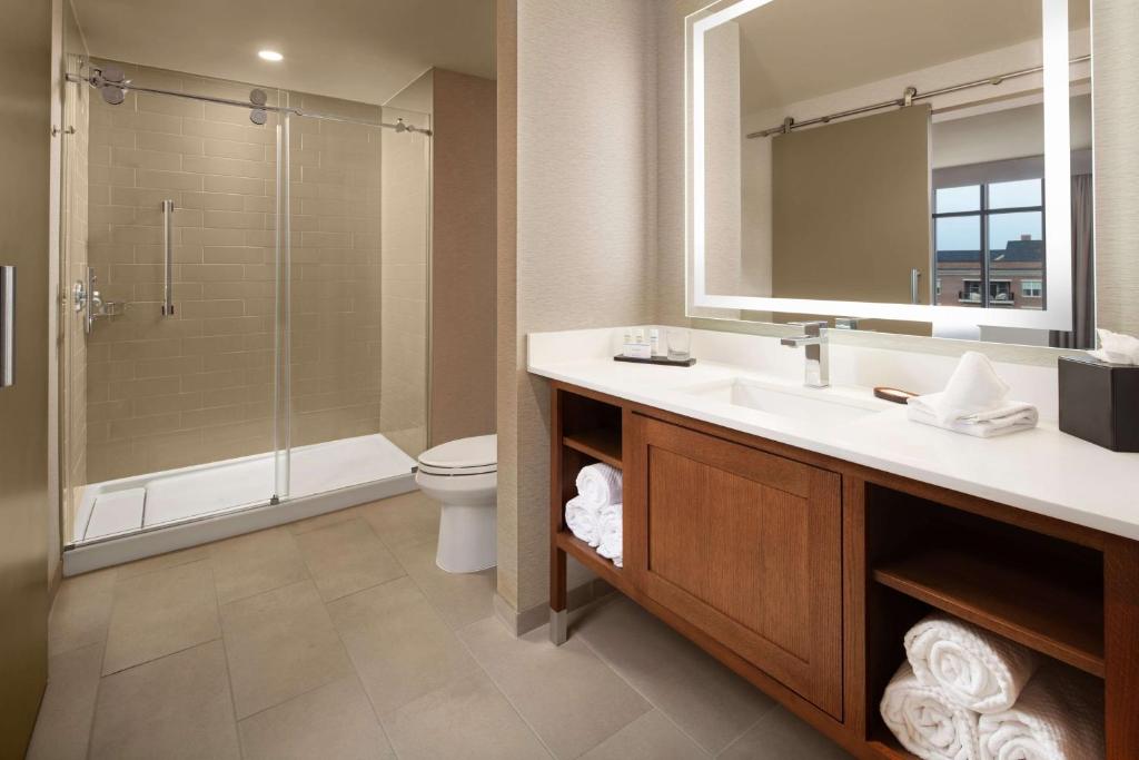 Embassy Suites by Hilton South Bend photo