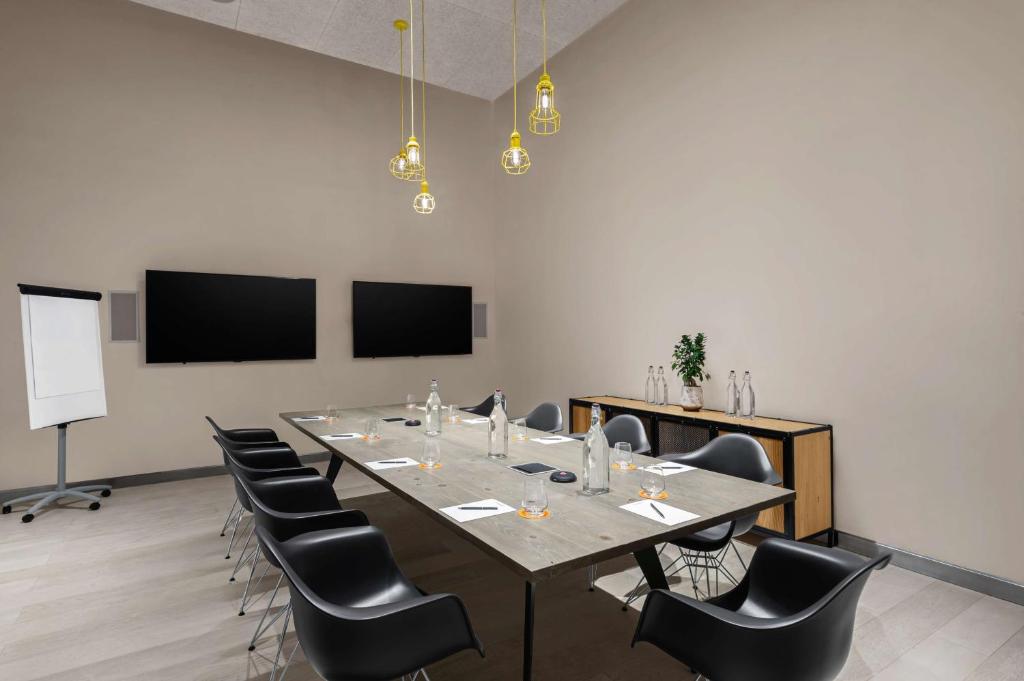 Canopy by Hilton Dubai Al Seef - Resim 38