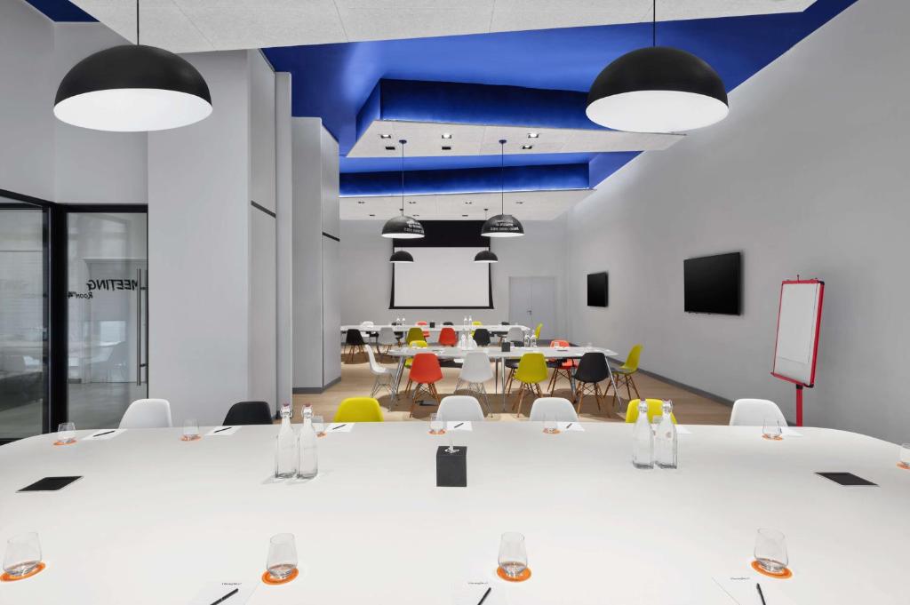 Canopy by Hilton Dubai Al Seef - Resim 41