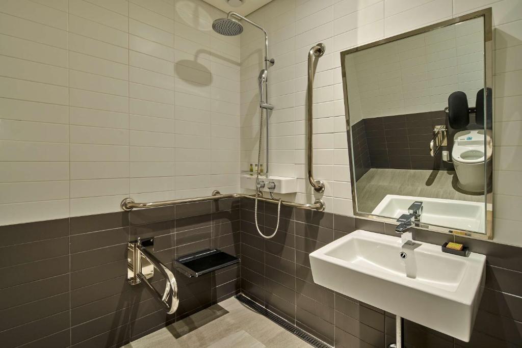 Hilton Garden Inn Seoul Gangnam - Habitación Doble Accesible - Acceso Movilidad