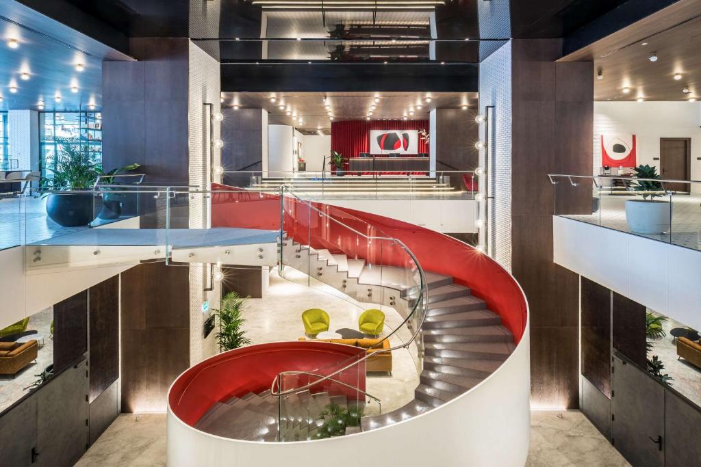 Canopy by Hilton Madrid Castellana - Resim 9