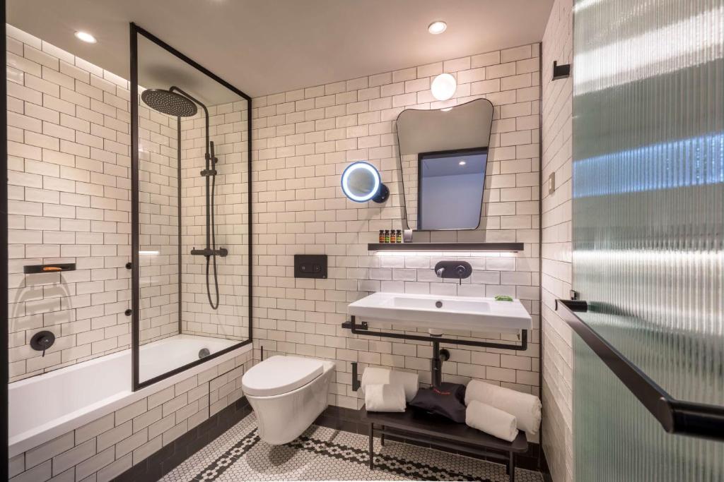 Canopy by Hilton Madrid Castellana - Resim 40