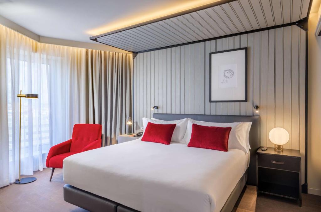 
One-Bedroom King Suite
