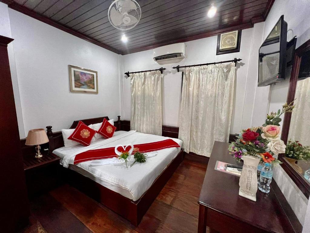 Villa Vieng Sa Vanh Hotel - Deluxe Double Room With Balcony