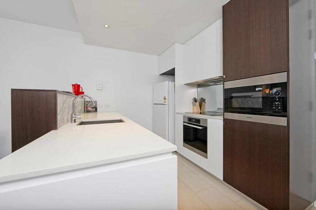 Realm Park 39 Barton ACT - One-Bedroom Apartment - Realm Park 12