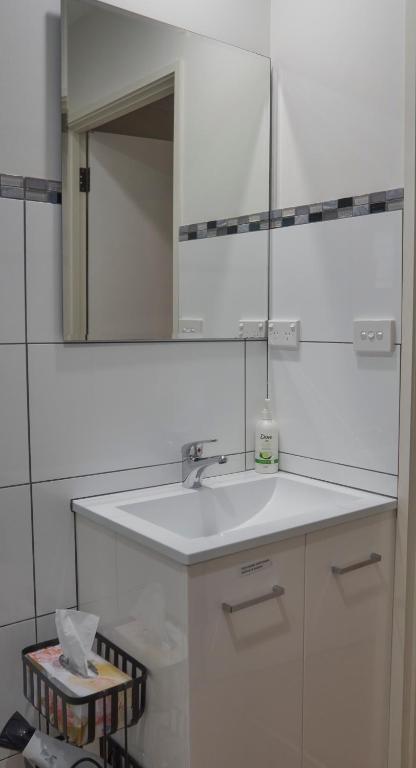 Fotografie z fotogalerie ubytování GOLDFIELDS STUDIO APARTMENT, Beaconsfield - Fully Self-contained, air-conditioning v destinaci Beaconsfield