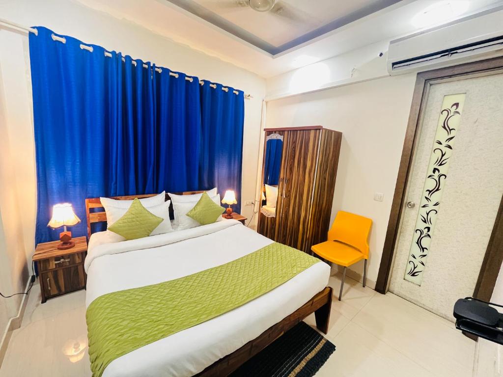 Postel nebo postele na pokoji v ubytování Hotel Park Pride Pitampura New Delhi, Couple Friendly