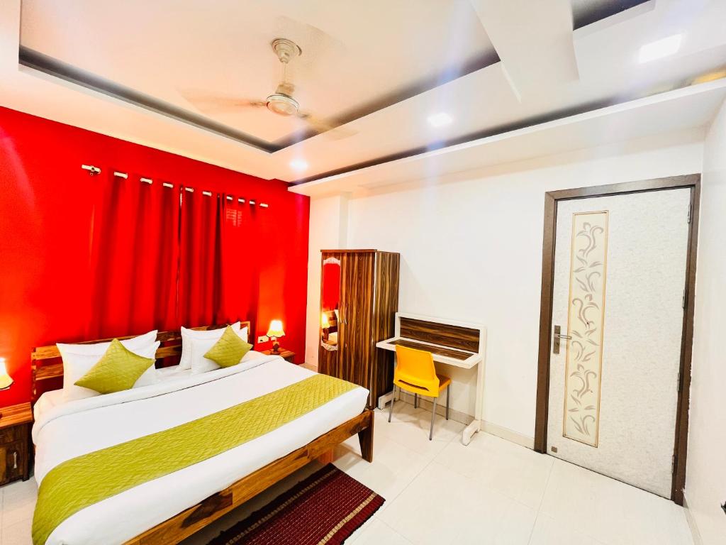 Postel nebo postele na pokoji v ubytování Hotel Park Pride Pitampura New Delhi, Couple Friendly