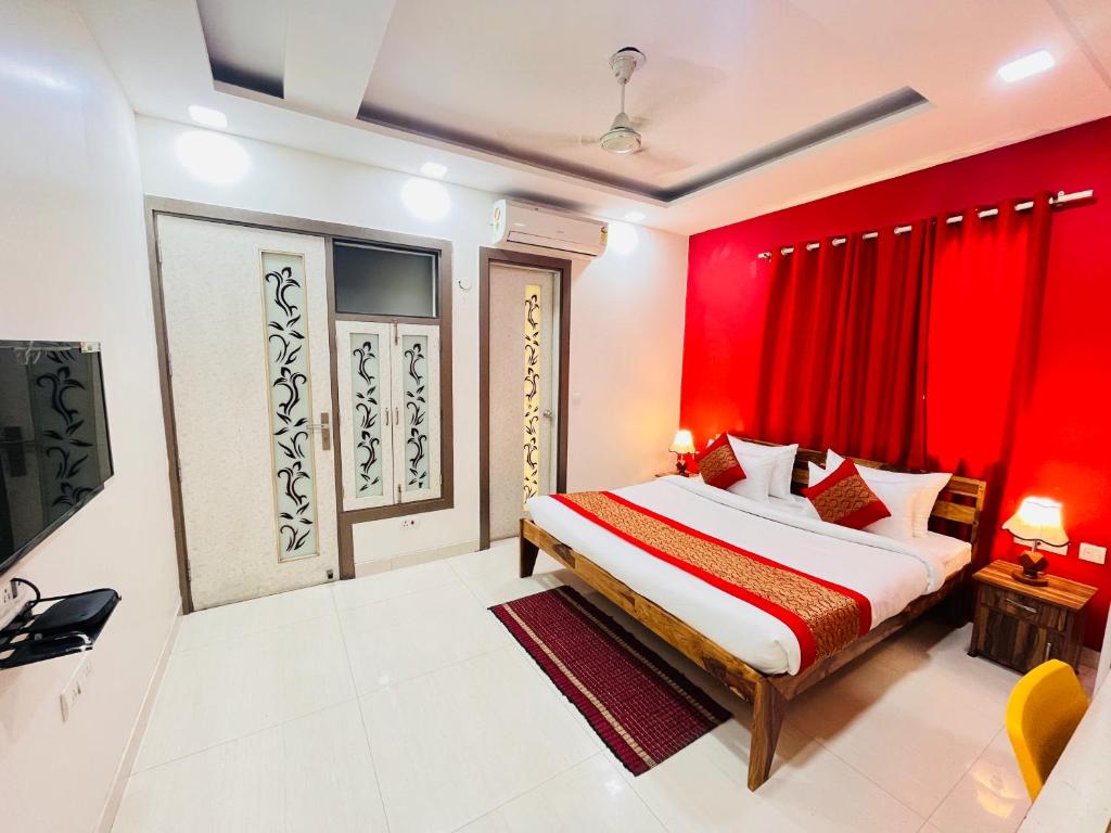 Postel nebo postele na pokoji v ubytování Hotel Park Pride Pitampura New Delhi, Couple Friendly