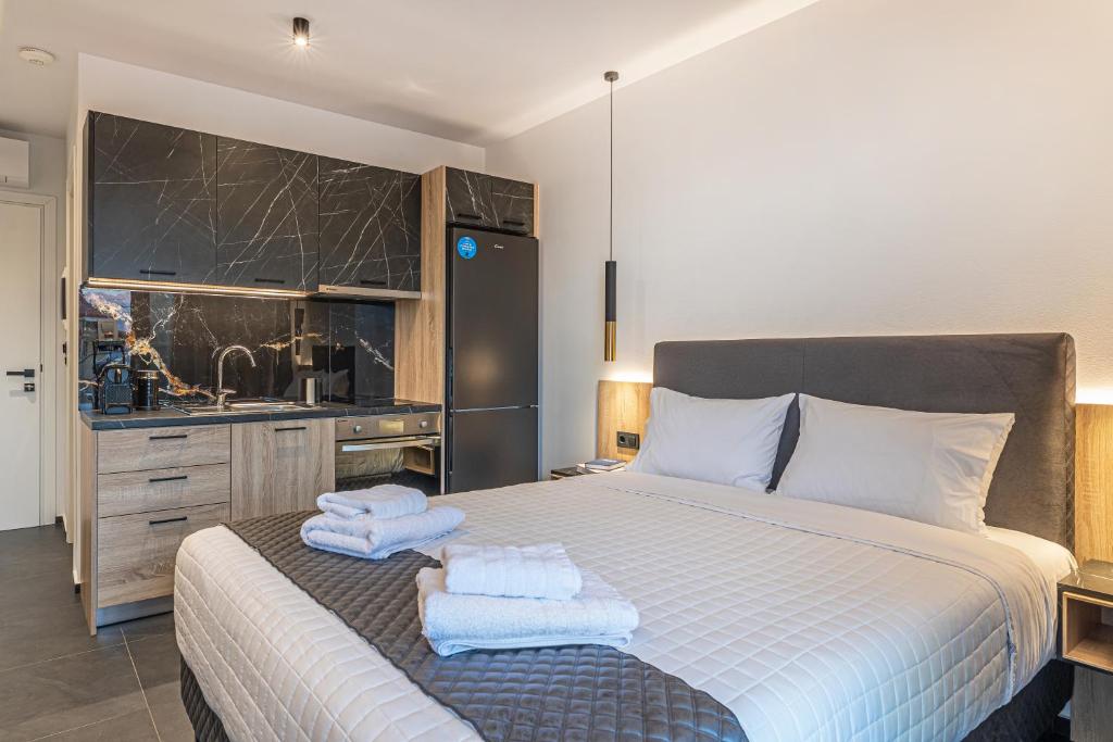 CITY HILL Luxury Apartments - 3