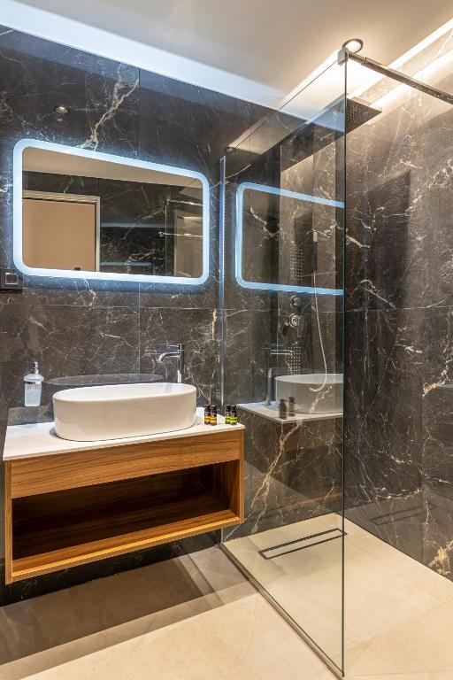 CITY HILL Luxury Apartments - 11