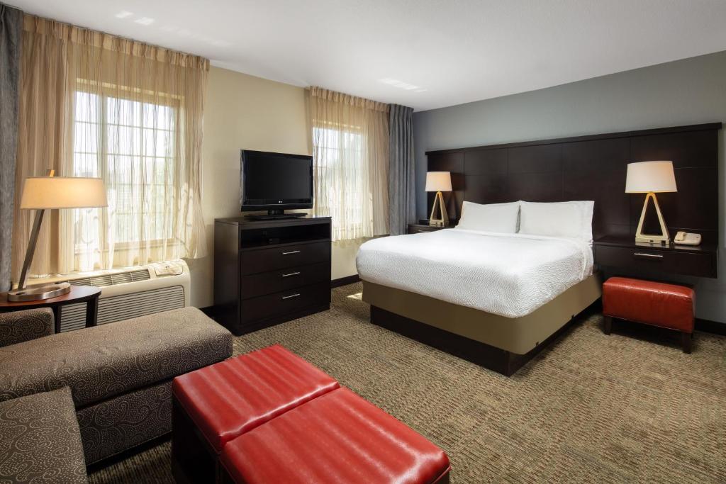 Staybridge Suites Fairfield Napa Valley Area by IHG - Suite Estudio Con Cama Queen