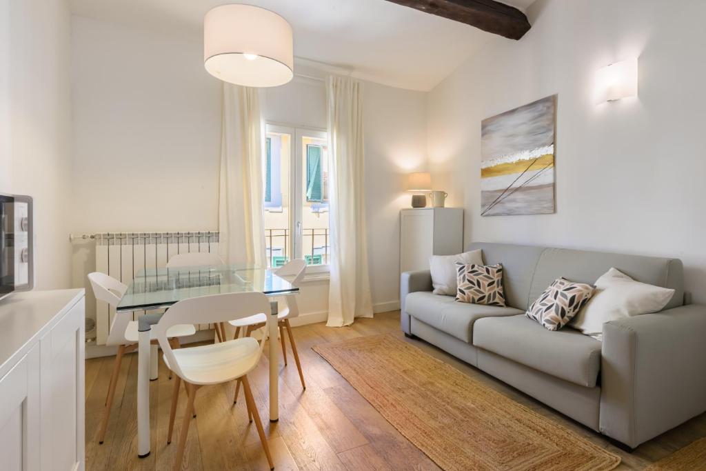 Novella Contemporary Apartment by Mmega