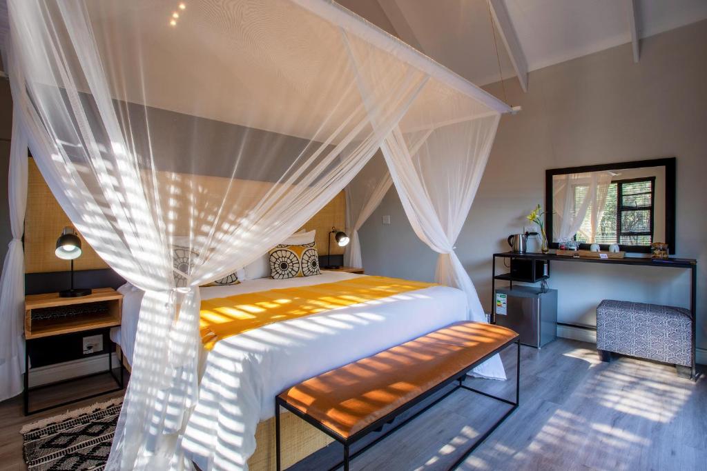 Moya Safari Lodge & Villa - 