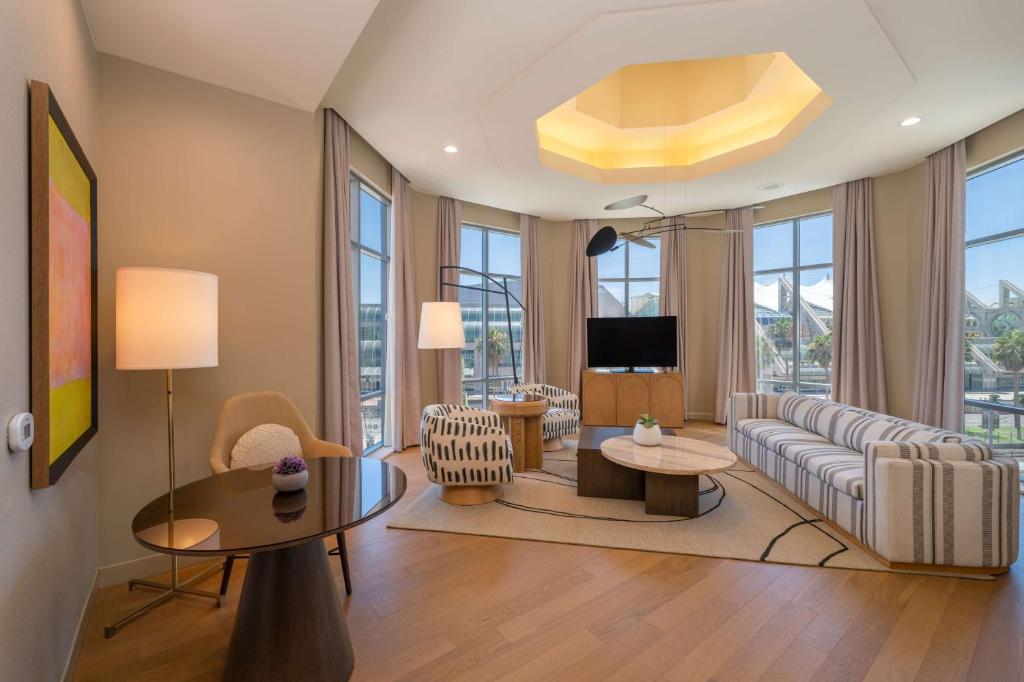 Hilton San Diego Gaslamp Quarter - Presidential Loft Suite - 1 Koning