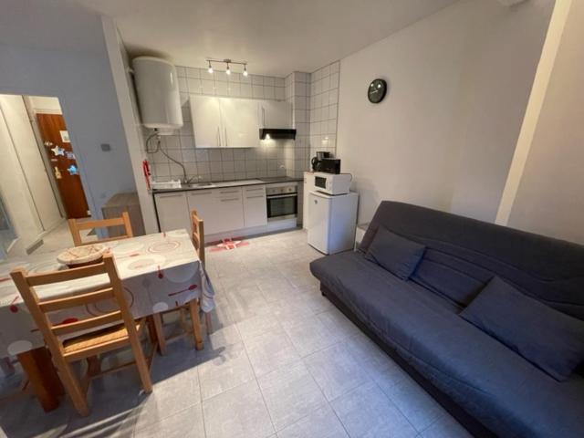 Kuchyň nebo kuchyňský kout v ubytování Immodelpas Montréal 33