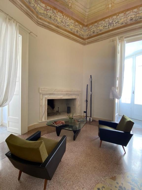 Roiss Haus Suites - 10