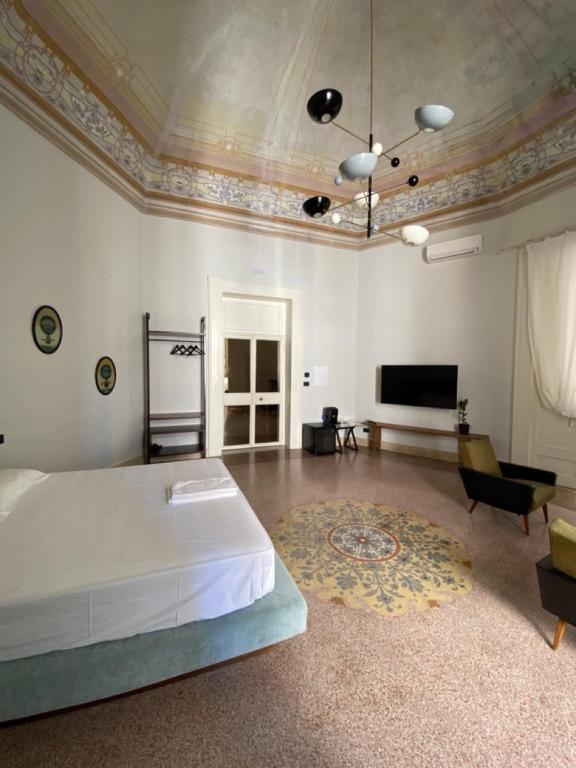 Roiss Haus Suites - 1