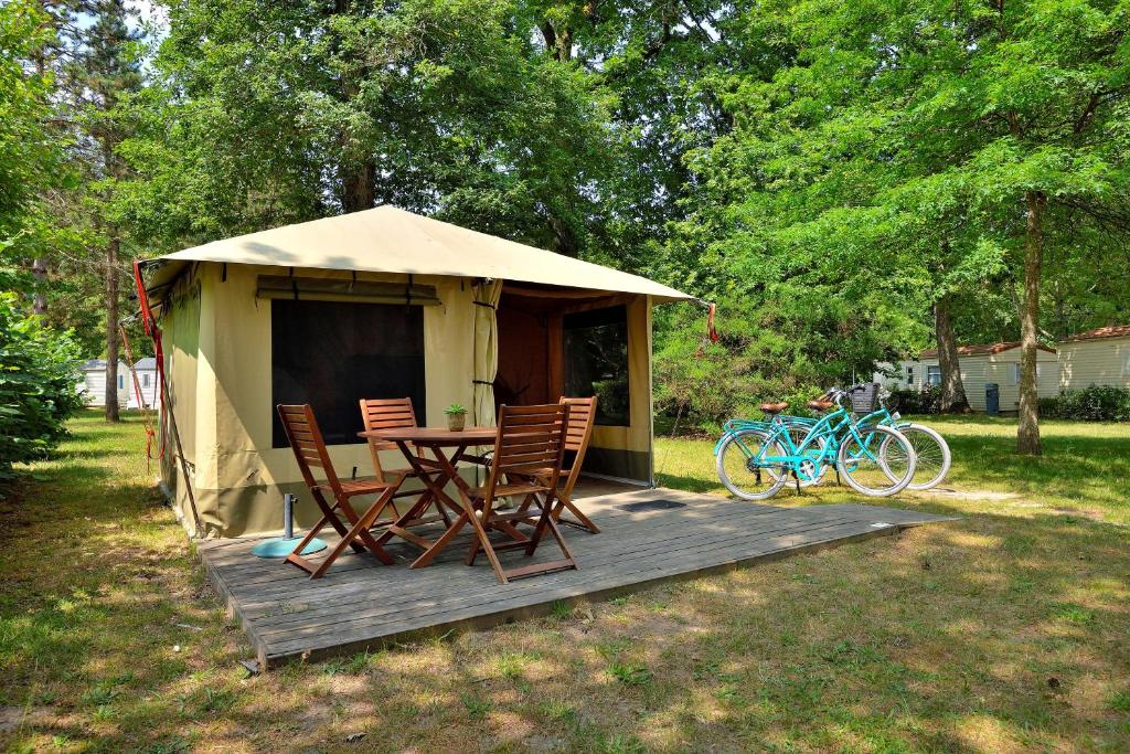 Zahrada ubytování Camping Etang de la Vallée