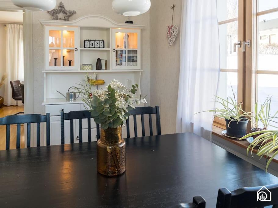 Kuchyň nebo kuchyňský kout v ubytování Rustic Villa in Central Piteå