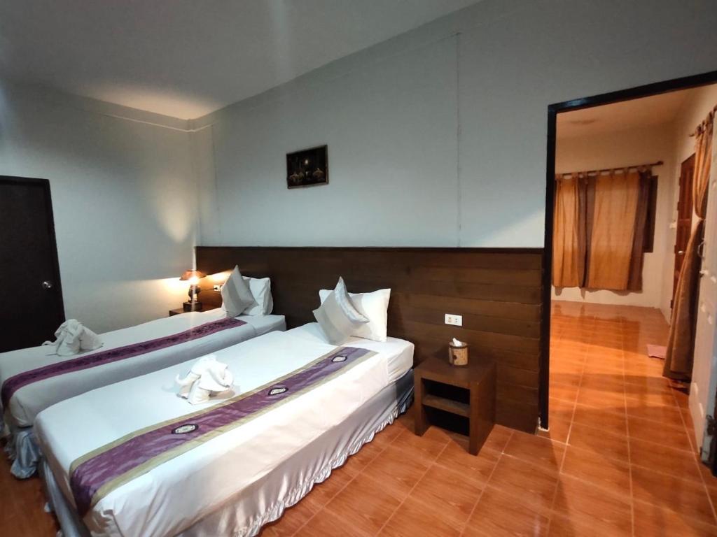 Lanta Nice Beach Resort - SHA Extra Plus - Familie 2 Connection Room