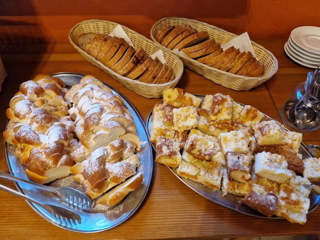 Jídlo v hotelu nebo okolí