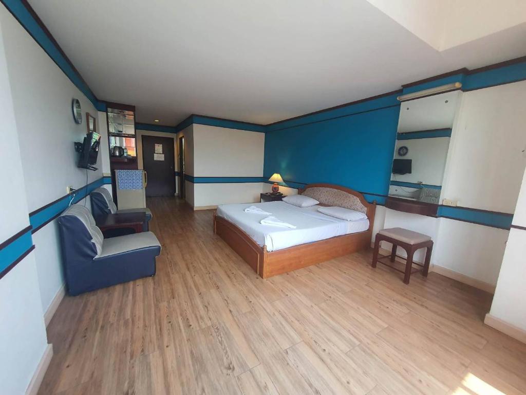 
Standard Double or Twin Room
